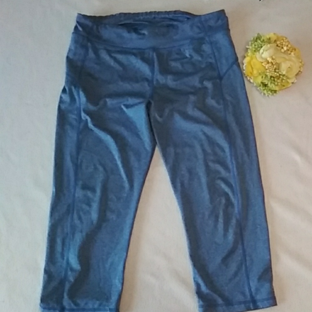 Live Love Dream workout capris